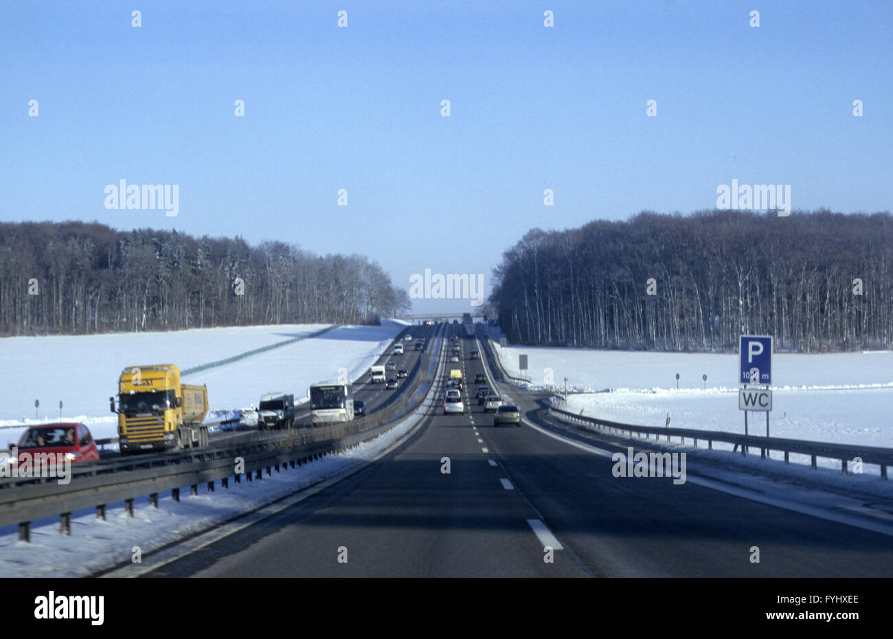 Autobahn im winter Stockfoto