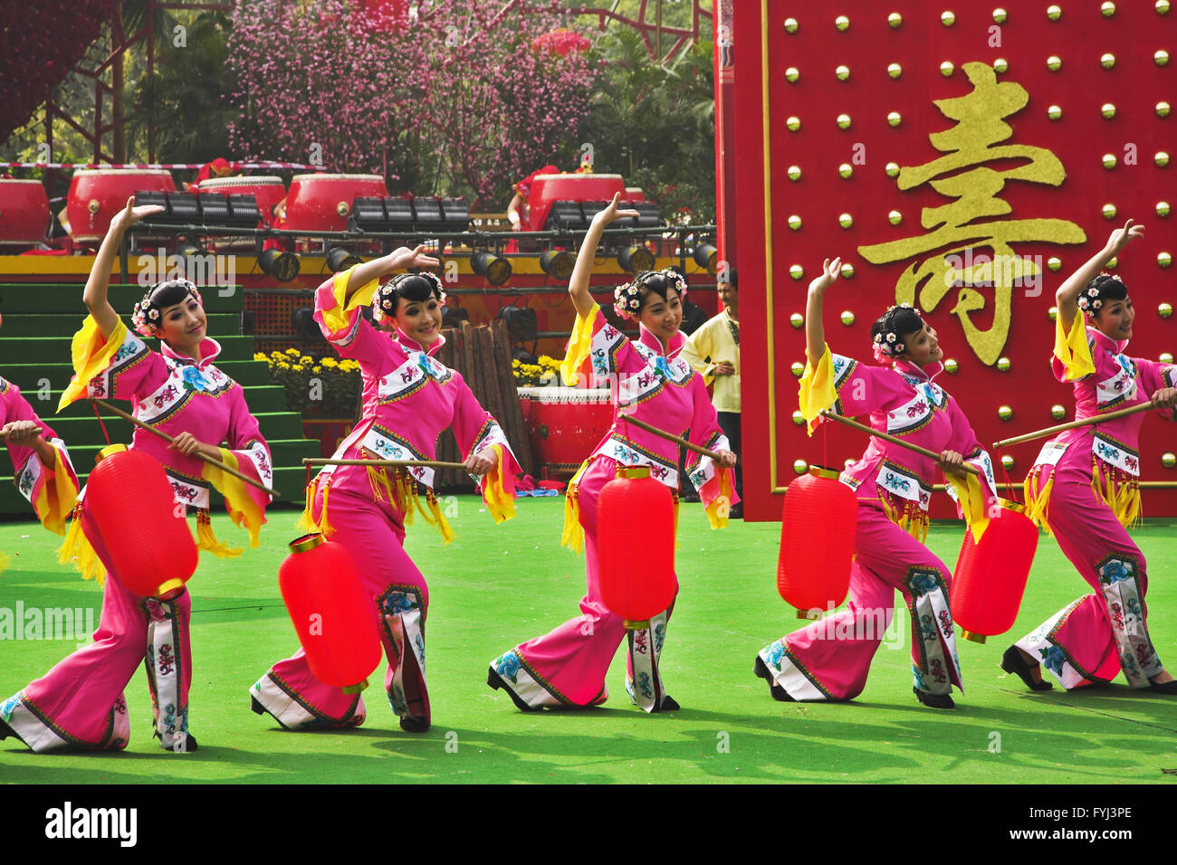 Leistung der Tanz Ensemble des chinesischen neuen Jahres Stockfoto