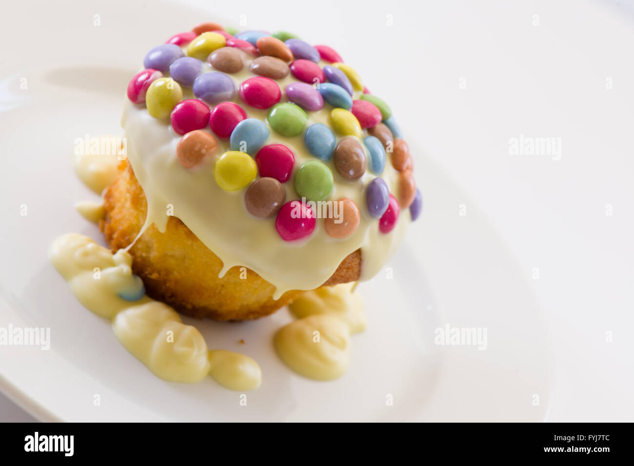 Cupcake und smarties Stockfoto
