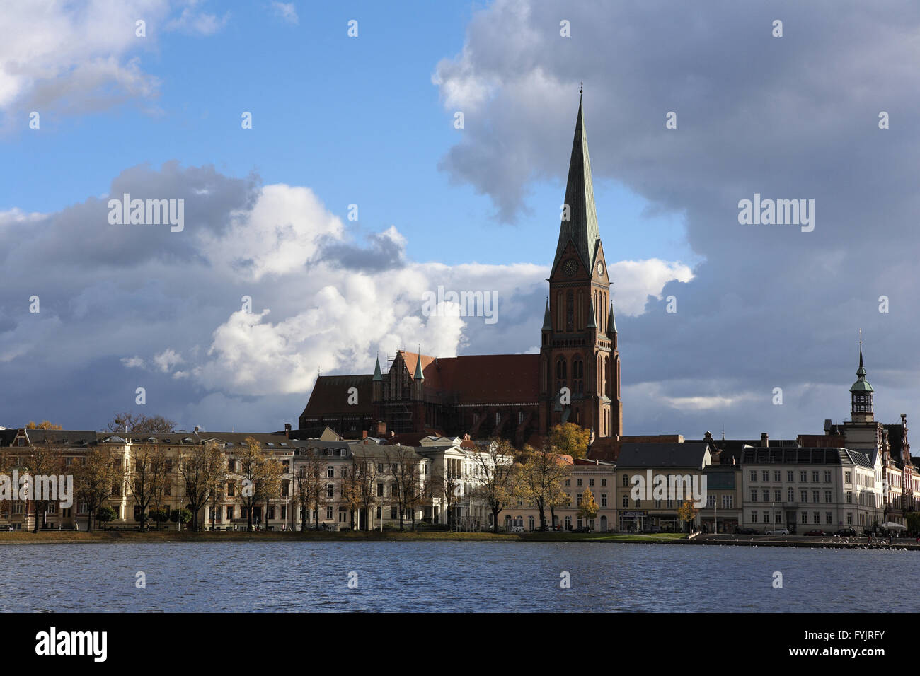 Blick über See Pfaffenteich Schwerin Cathedra Stockfoto