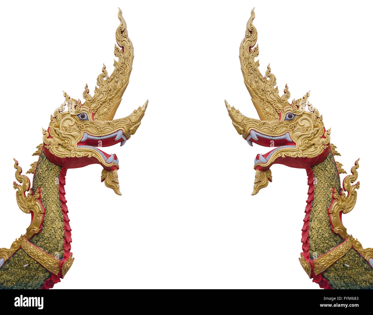 Schlange-König oder König der Naga-Statue in Thai Tempel isoliert auf weiss. Stockfoto
