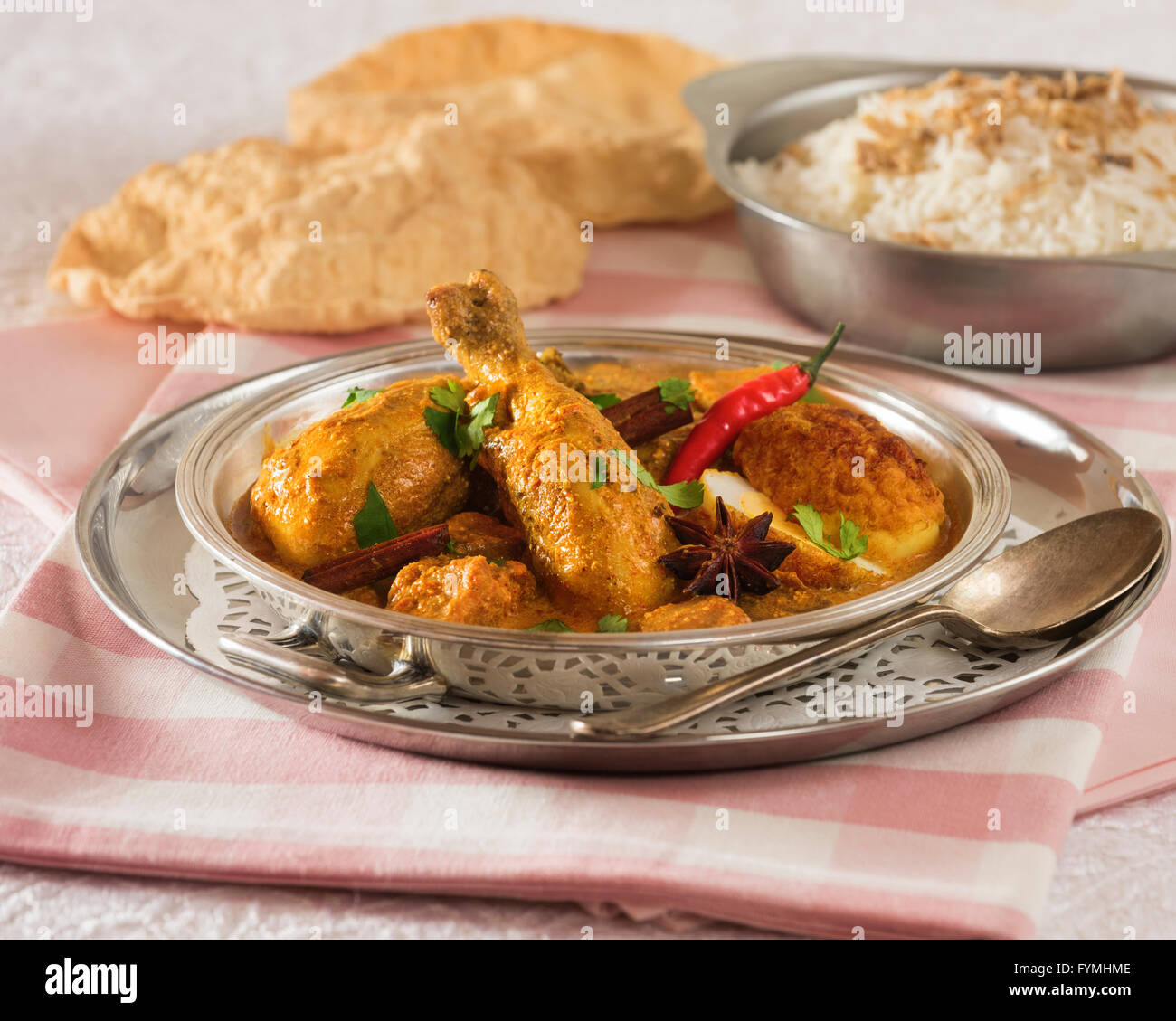 DAK-Bungalow-Hühnchen-Curry. Anglo-indische Küche Stockfoto