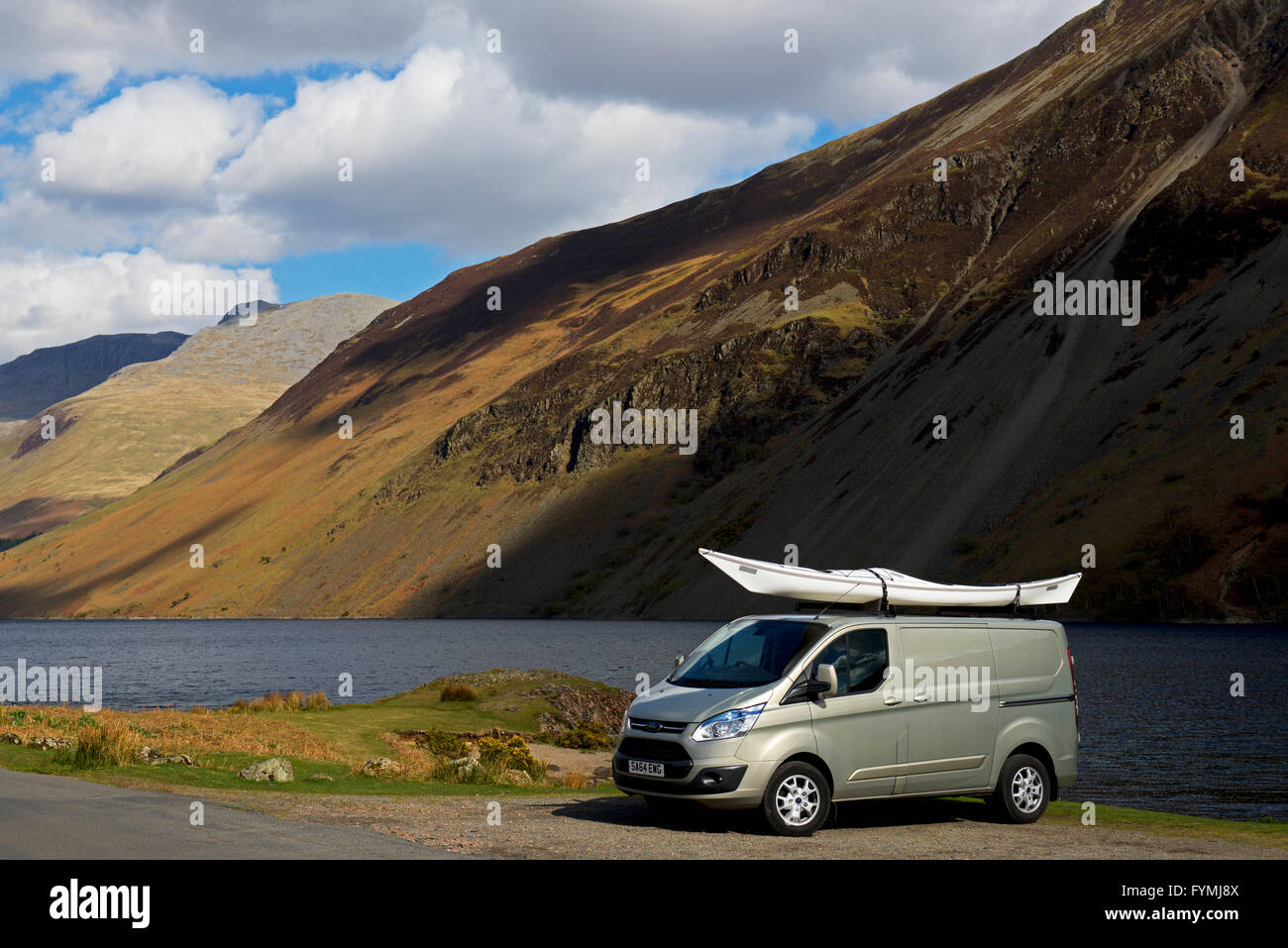 Van mit Kajak, tiefste, Nationalpark Lake District, Cumbria, England UK Stockfoto