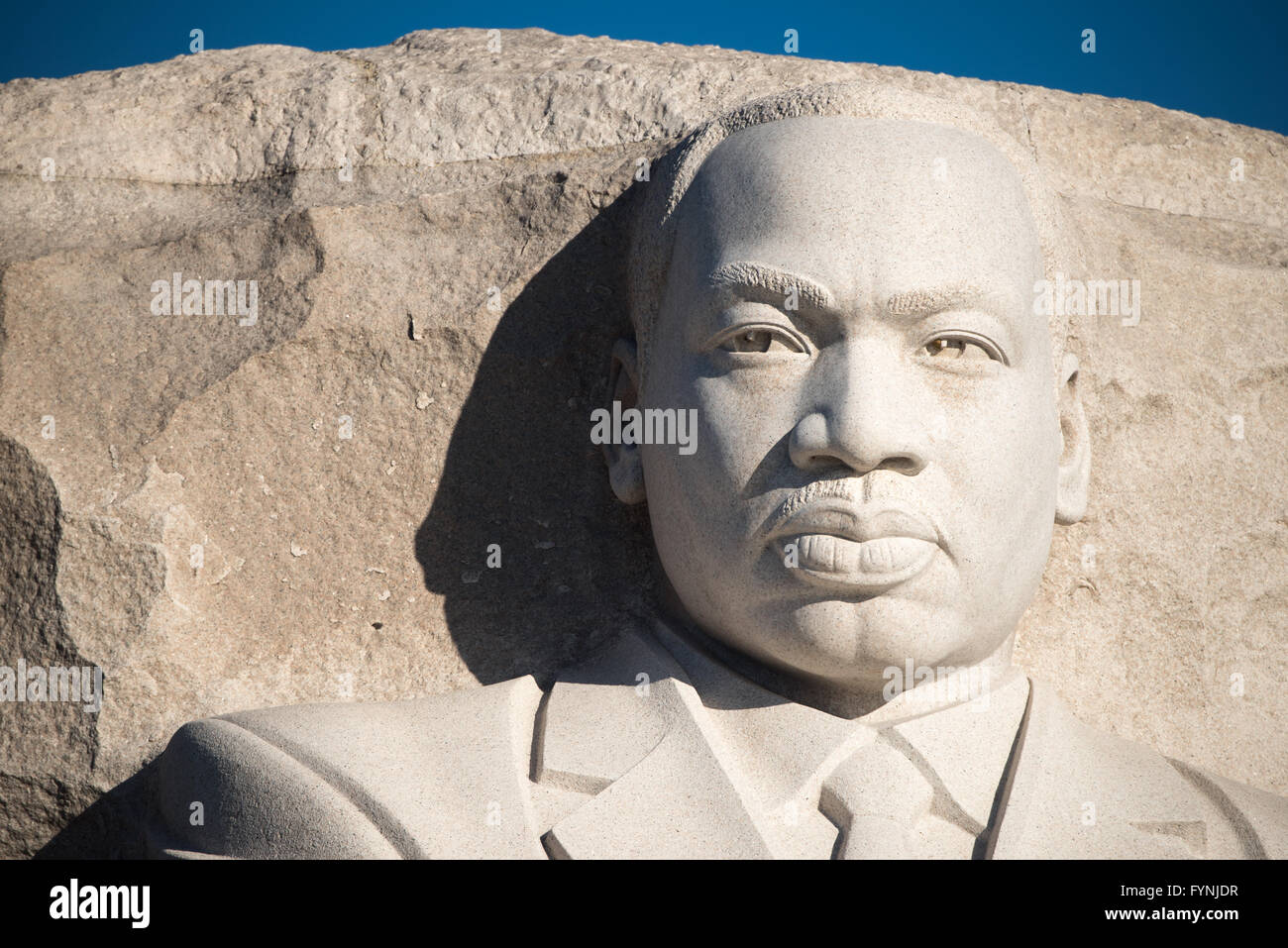 WASHINGTON DC, USA - das im Jahr 2011 eröffnete der Martin Luther King, Jr. Memorial das Civil Rights Leader und die Bürgerrechtsbewegung erinnert. Es steht am Ufer des Tidal Basin in Washington DC. Sein Herzstück ist eine große Statue von Dr. König, das von Lei Ellen Orth geschnitzt wurde. Stockfoto