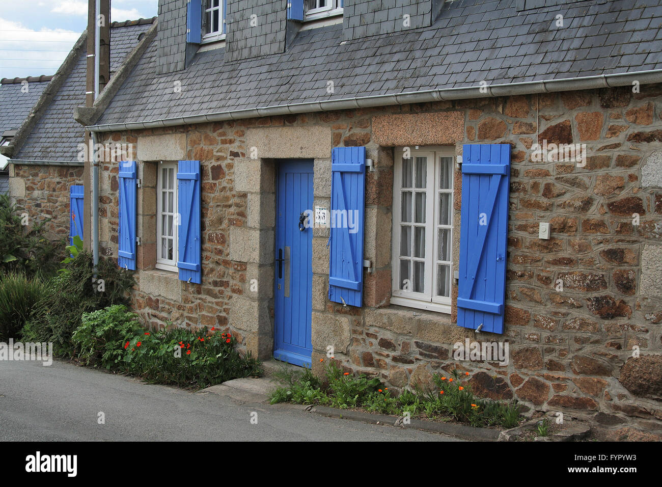 Blick auf eine typische Fassade in der Bretagne (Frankreich) Stockfoto