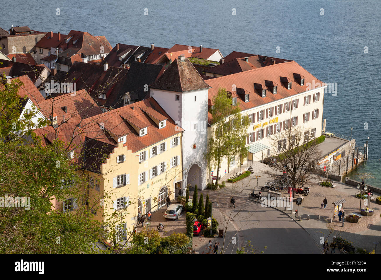 Senken Sie Stadt mit Unterstadttor Tor, Meersburg, Bodensee, Baden-Württemberg, Deutschland Stockfoto