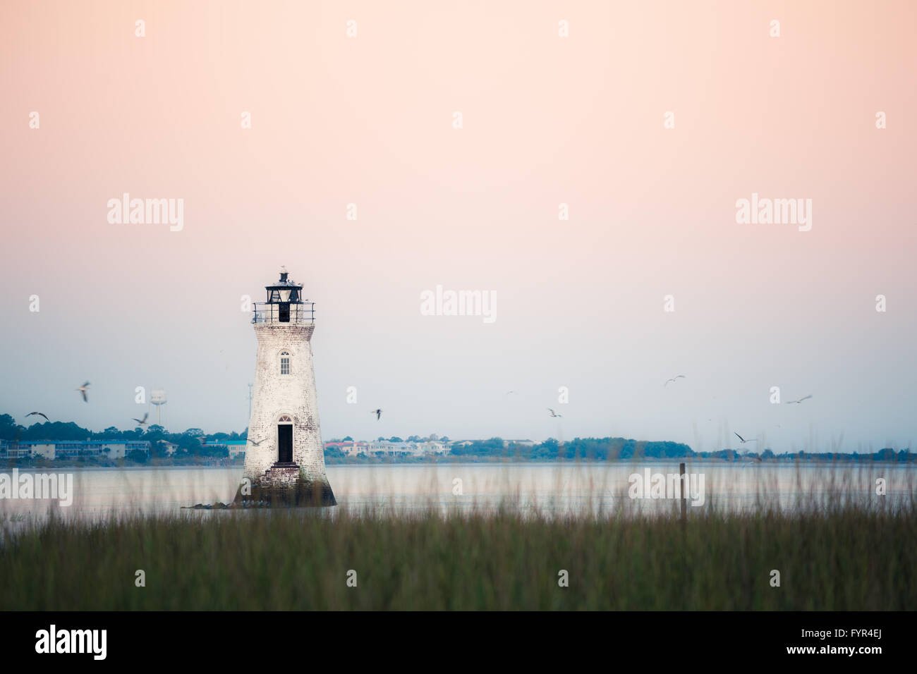 Alter Leuchtturm auf Cockspur island Stockfoto