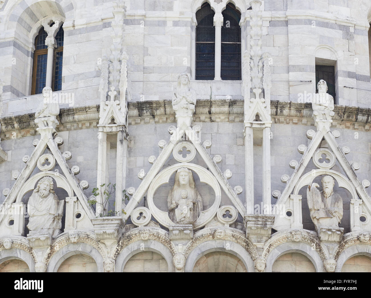 Äußere Schnitzereien Pisa Baptisterium des Heiligen Johannes Piazza Dei Miracoli Toskana Italien Europa Stockfoto