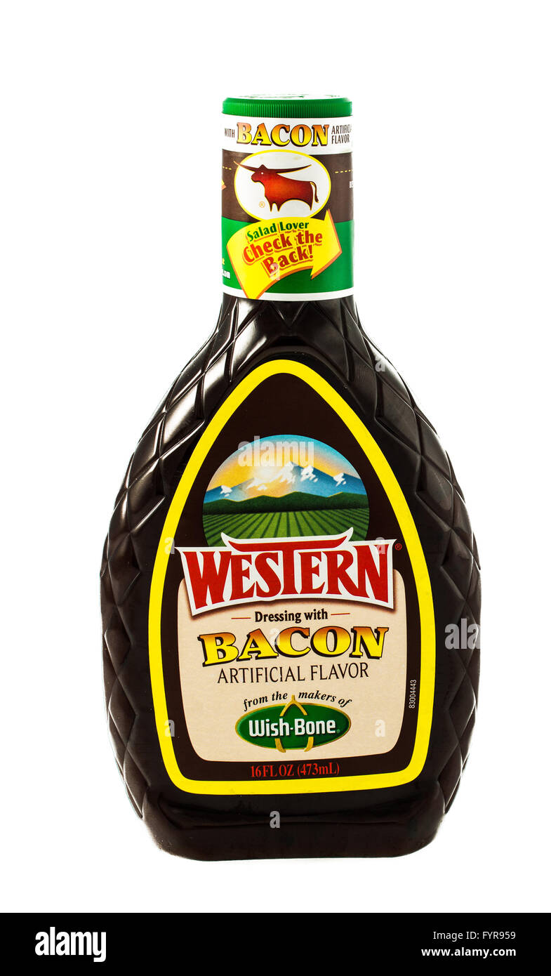 Winneconne, Wisconsin - 5. Februar 2015: Bottle of Wish-Bone Western Bacon Salat-Dressing.  Gegründet 1945 in Kansas City, Missouri. Stockfoto