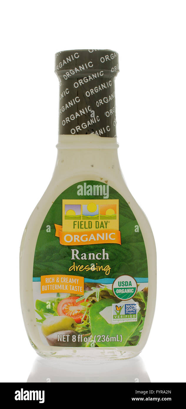 Winneconne, Wisconsin - 25. Februar 2016: Bottle of Field Tag Bio Salat-Dressing im Ranch Geschmack Stockfoto