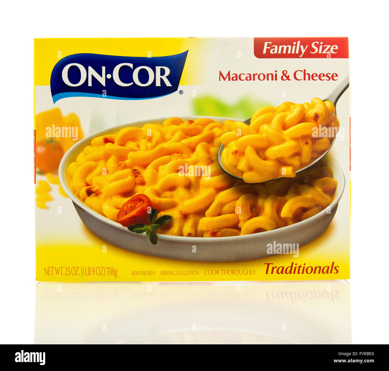 Waupun, WI - 9. März 2016: Box von auf-Cor Makkaroni & Käse in Familiengröße Stockfoto
