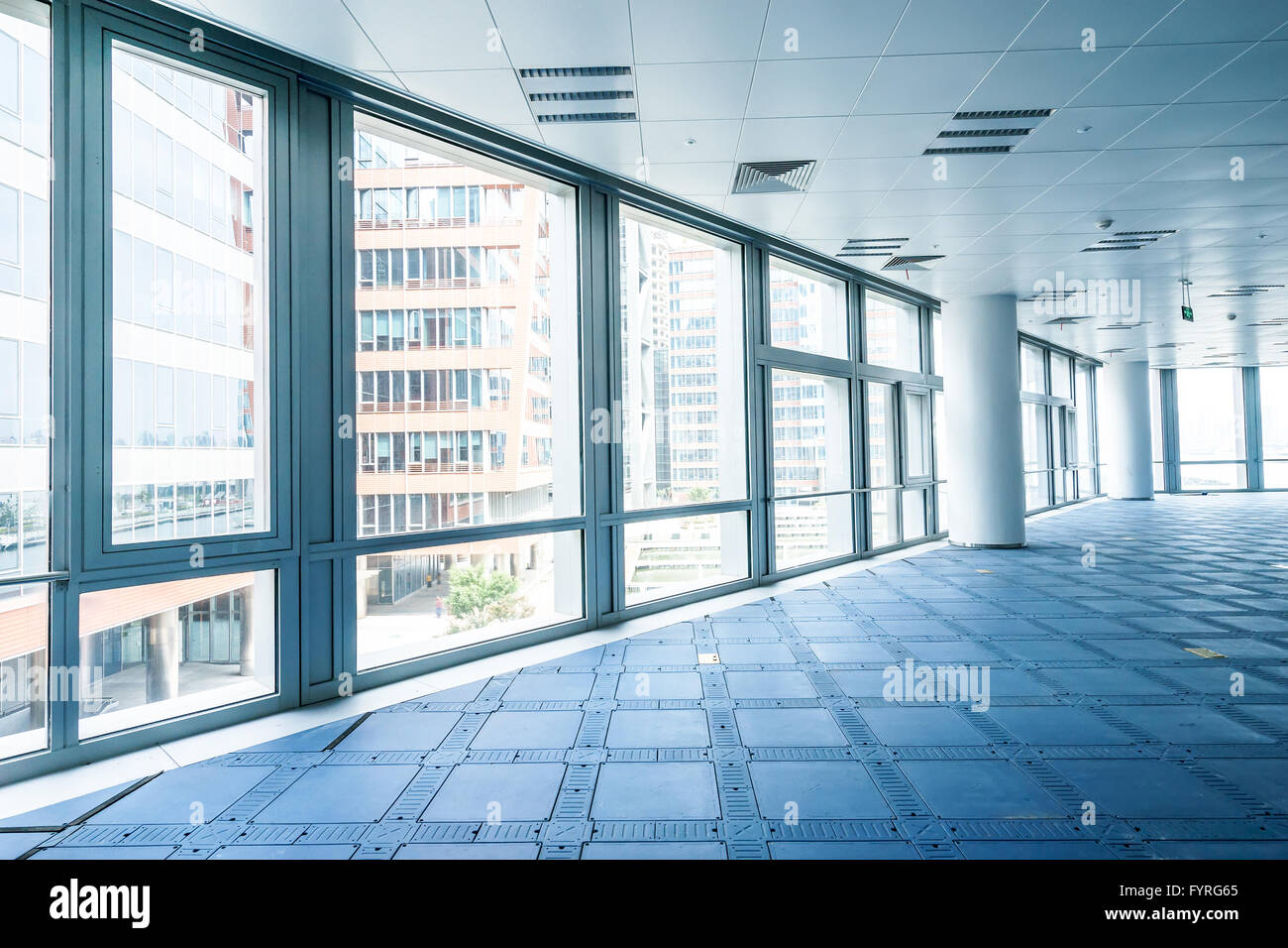 Interieur eines modernen Bürogebäudes Stockfoto