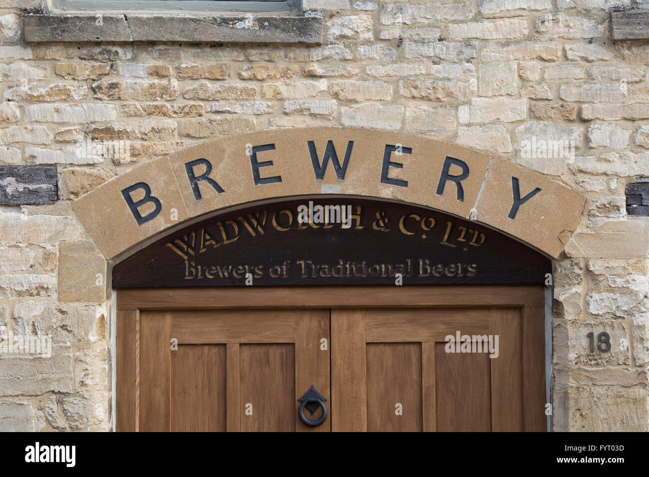 Alte Brauerei Wadworth Zeichen. Burford, Oxfordshire, England Stockfoto