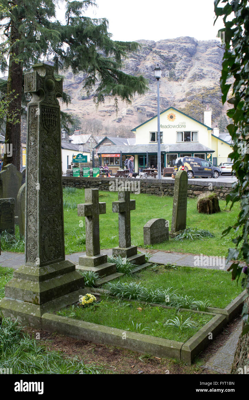 Grab der Kunstkritiker John Ruskin in Coniston Kirchhof, Lake District / Cumbria Stockfoto