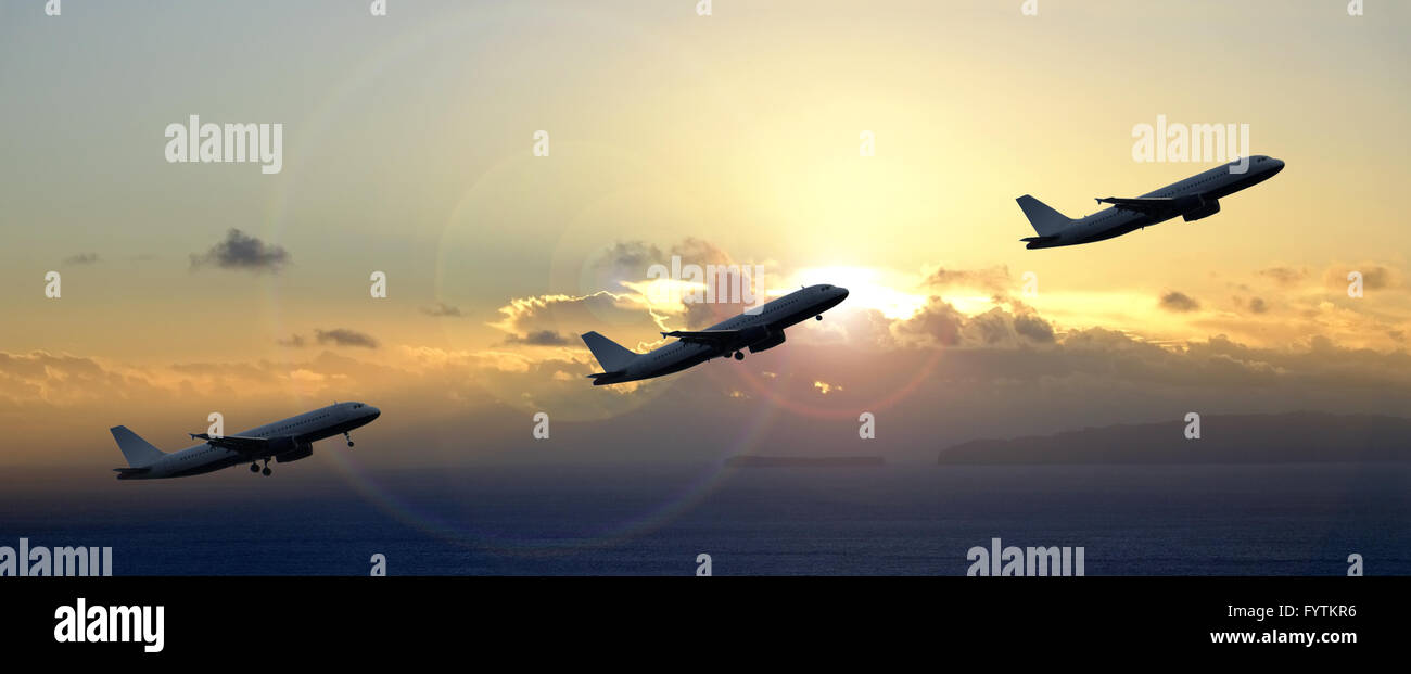 Flugzeug beim Aufstieg Stockfoto