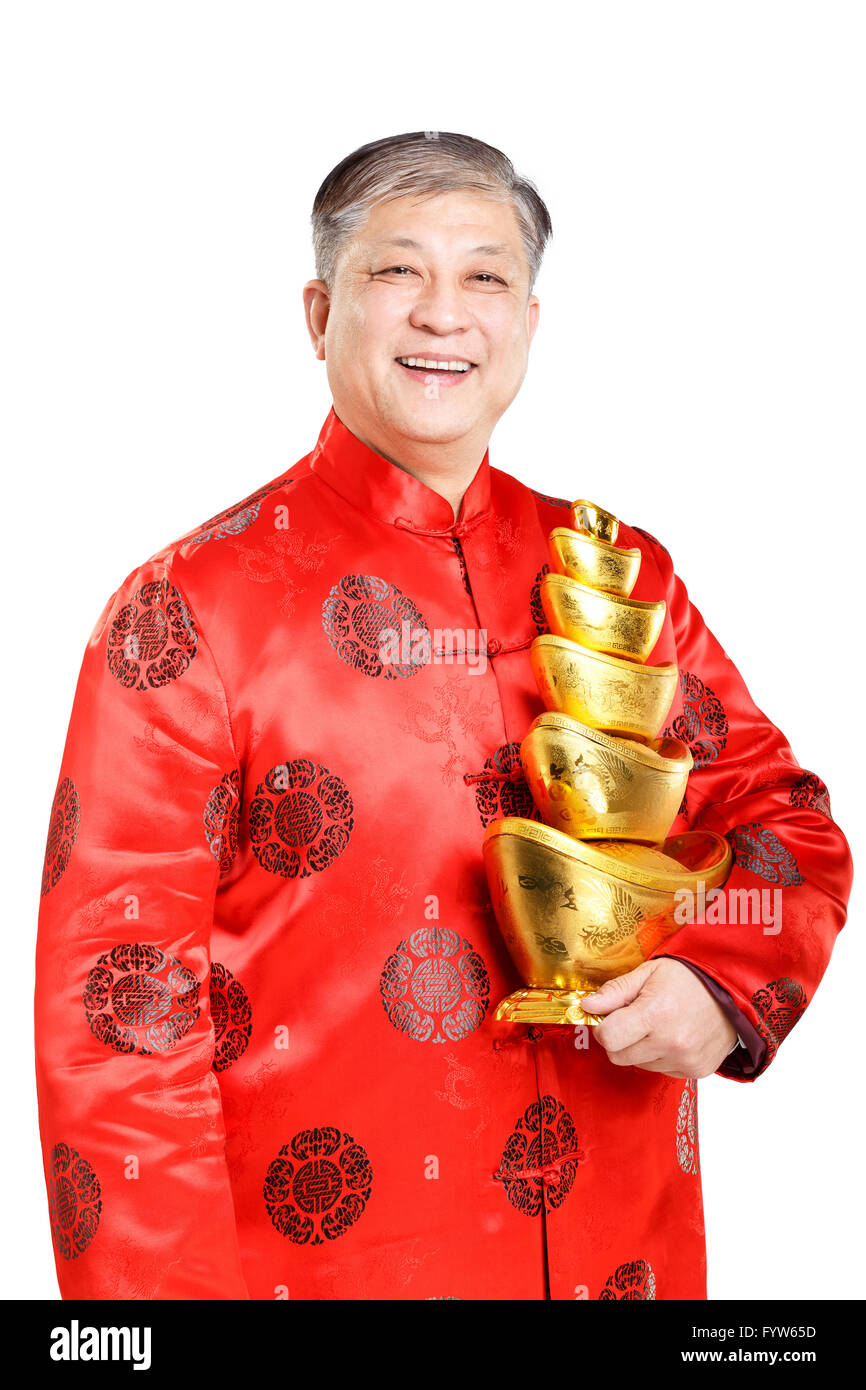 Alter Mann in der Mandarine mit lächelnd vor dem chinesischen Neujahrsfest Stockfoto