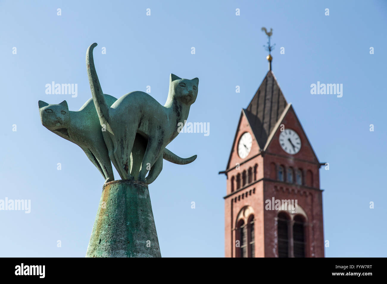 Katzen-Brunnen vor der evangelischen Kirche Katerberg, auf Katernberger ...