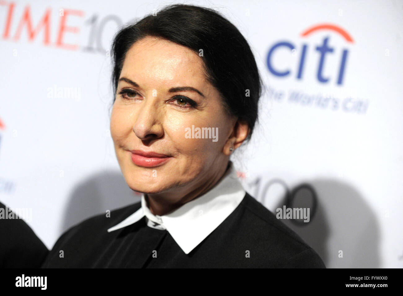 Marina Abramovic zur Zeit 100 Gala 2016 im Lincoln Center. New York, 26. April 2016. © Dpa picture-Alliance/Alamy Live News Stockfoto