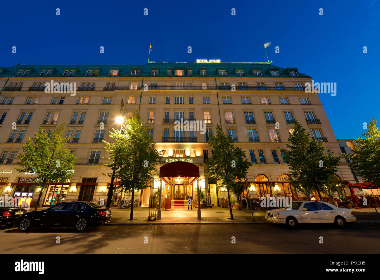 Hotel Adlon, Unter Den Linden, Pariser Platz, Mitte, Berlin, Deutschland Stockfoto