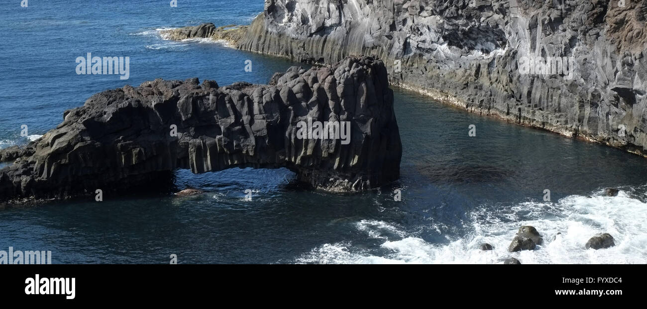 Felsen auf der südwestlichen Küste von La Palma Stockfoto