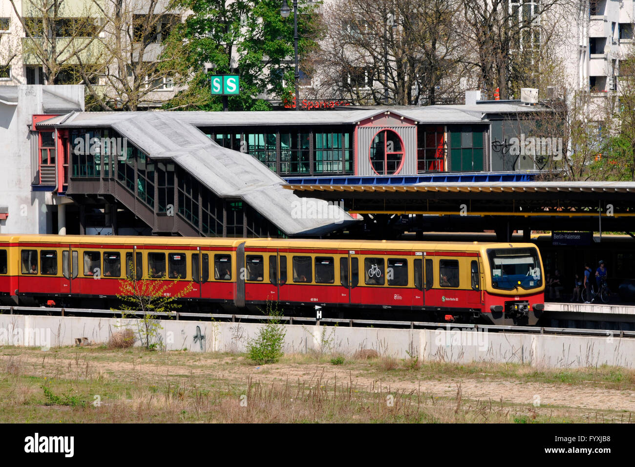 Vom Bahnhof Halensee, Wilmersdorf, Berlin, Deutschland Stockfoto