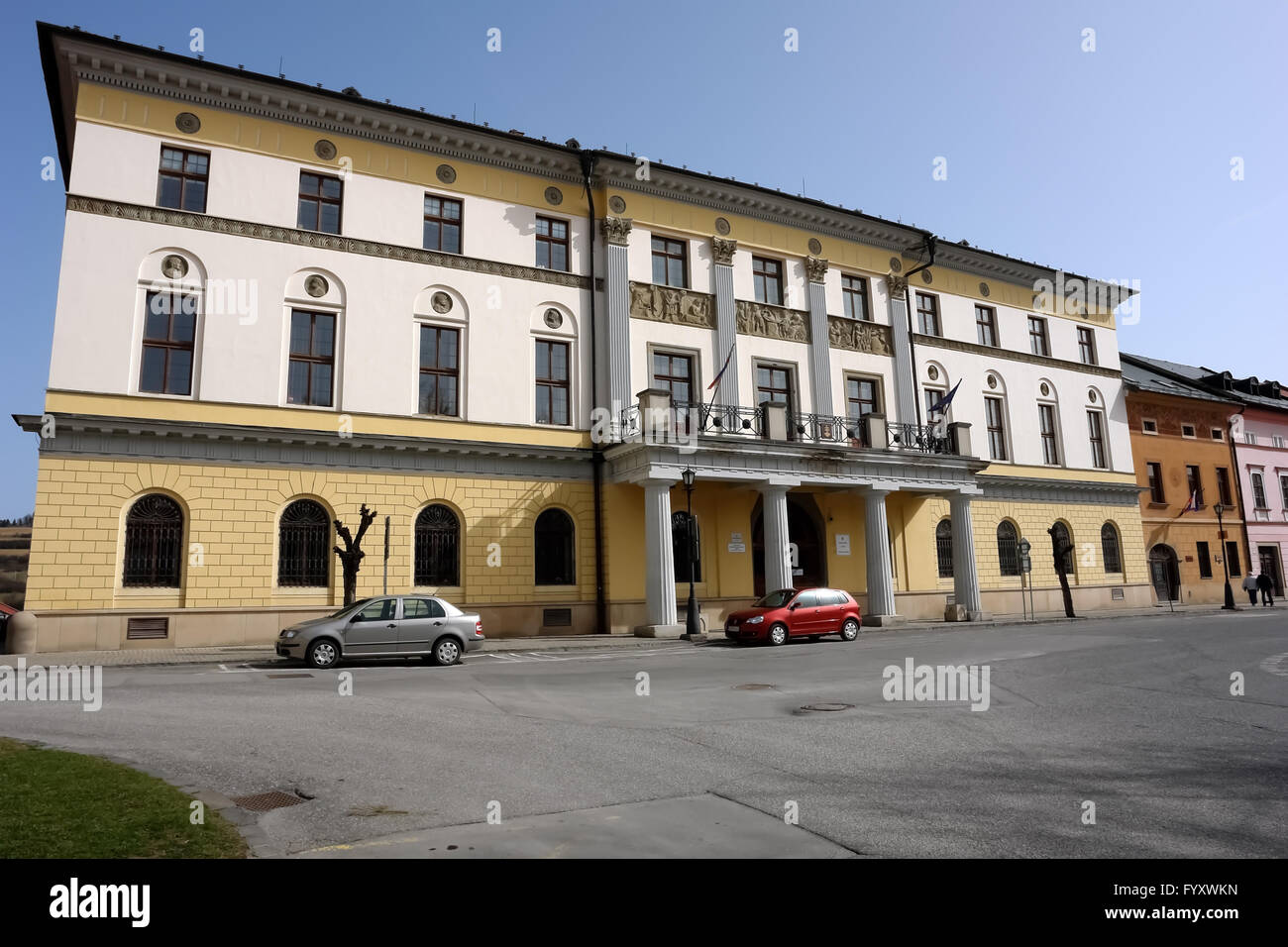 Levoca, PRESOV, Slowakei - 3. April 2016: Blick auf den großen Provinzhaus in Levoca, Slowakei. Stockfoto