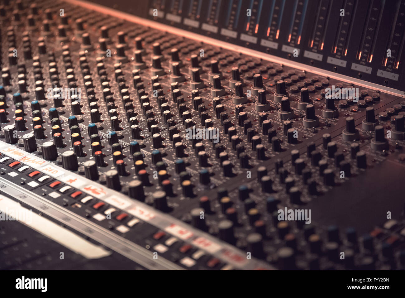 Ausrüstung der Tonaufnahme. Musik-Mixer-Parameter Stockfoto