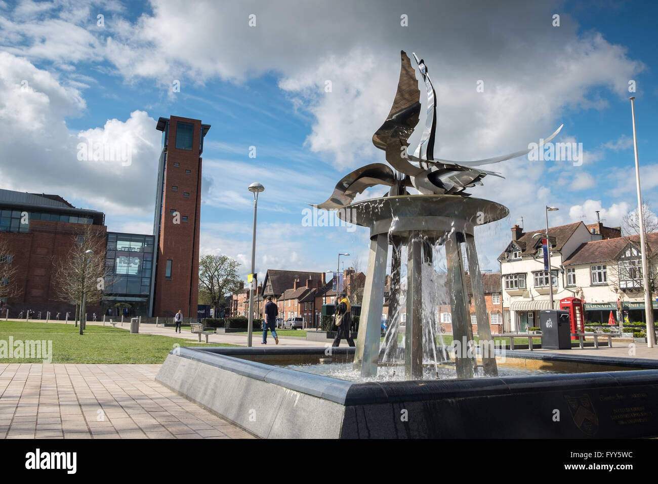 Der Brunnen in Bancroft Gardens Stratford-upon-Avon Stockfoto