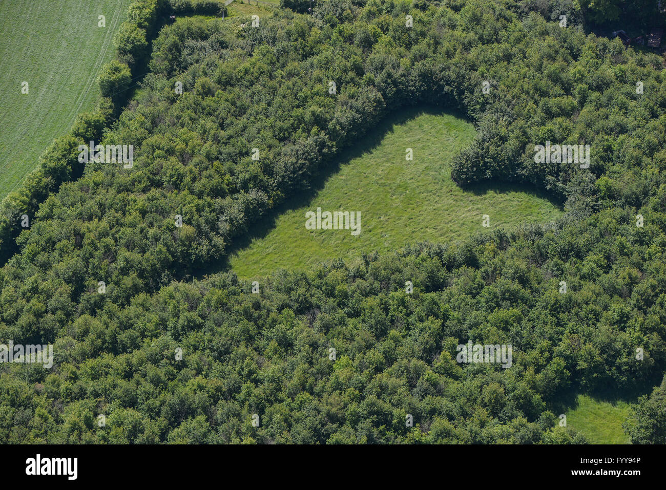 Eine Luftaufnahme der herzförmige Wiese in der Nähe von Wickwar, South Gloucestershire Stockfoto