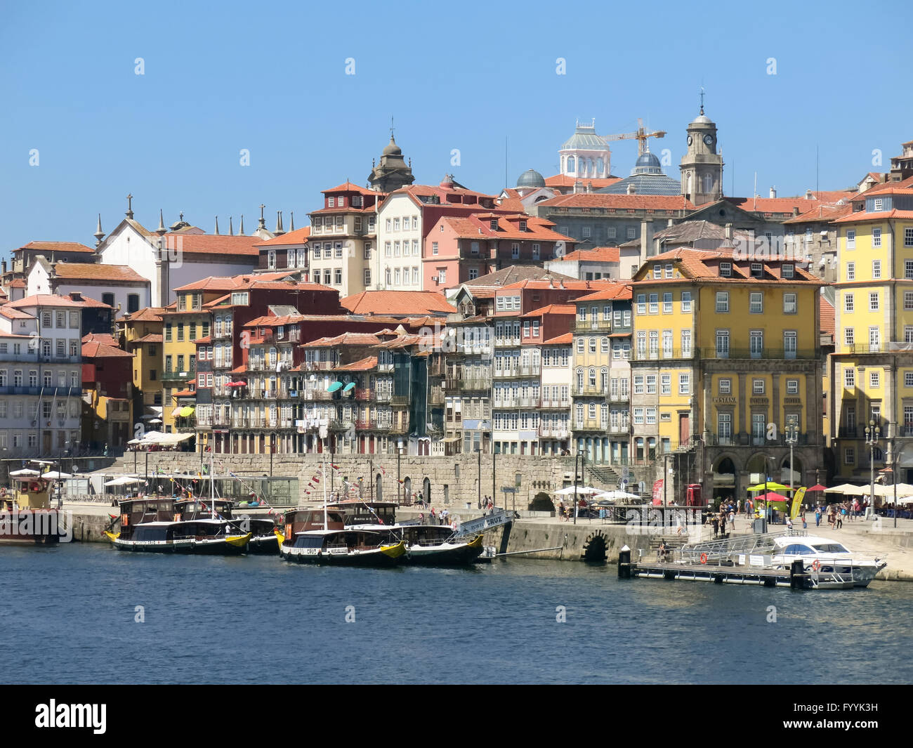 Ribeira Bezirk und Kai neben Fluss Douro, Porto, Portugal Stockfoto