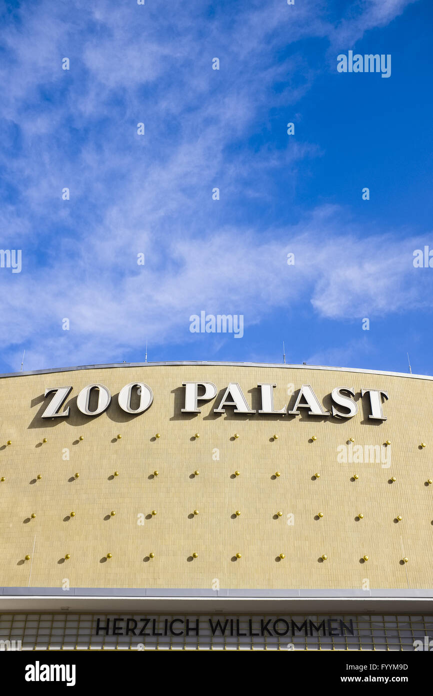 Fassade des Zoo Palast Kino, Berlin, Deutschland Stockfotografie Alamy