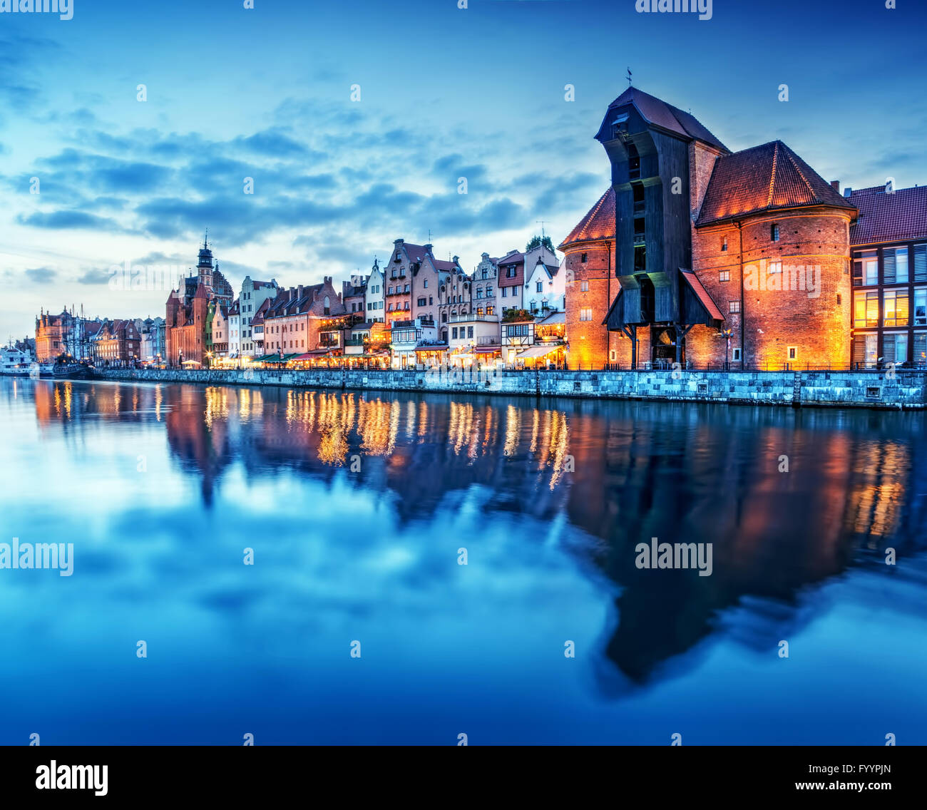 Altstadt von Gdansk und berühmten Kran Stockfoto