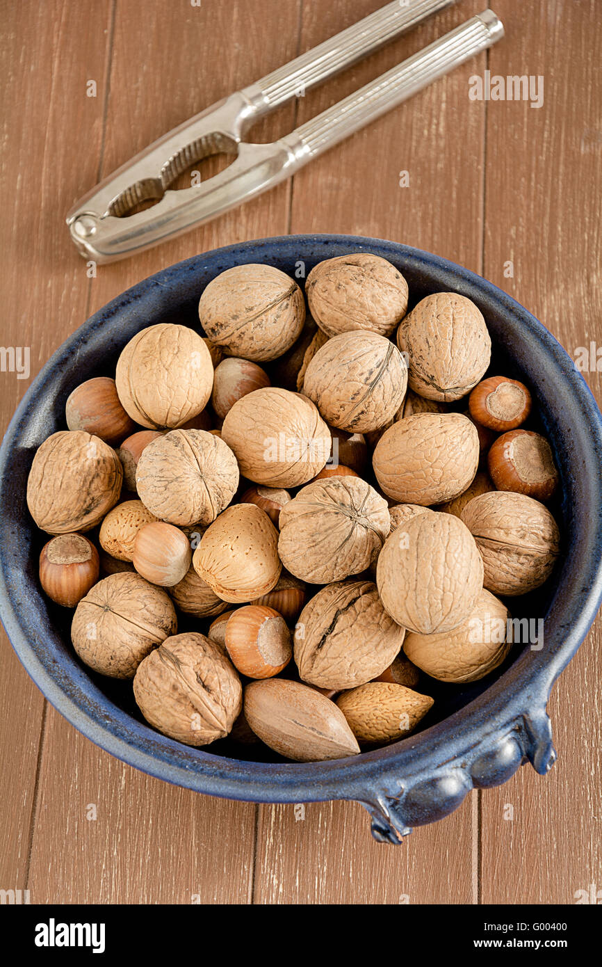 Walnüsse, Haselnüsse, Mandeln und Pekannüsse Stockfoto