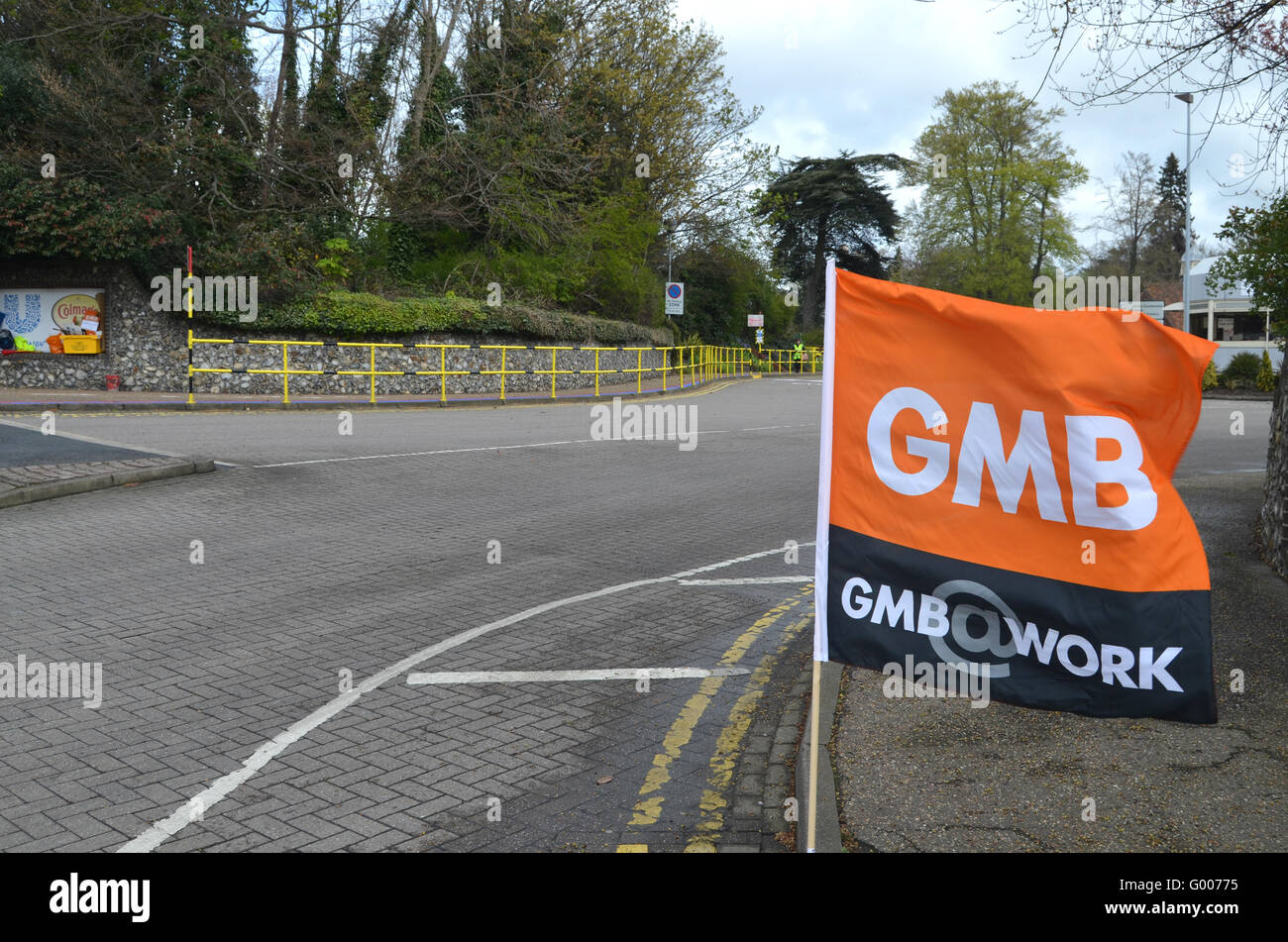 Streik bei Colmans Senffabrik (im Besitz von Unilever), Norwich, in einen Streit über die Entlohnung. GMB & Unite Mitglieder wollen 2,4 % Anstieg. Stockfoto