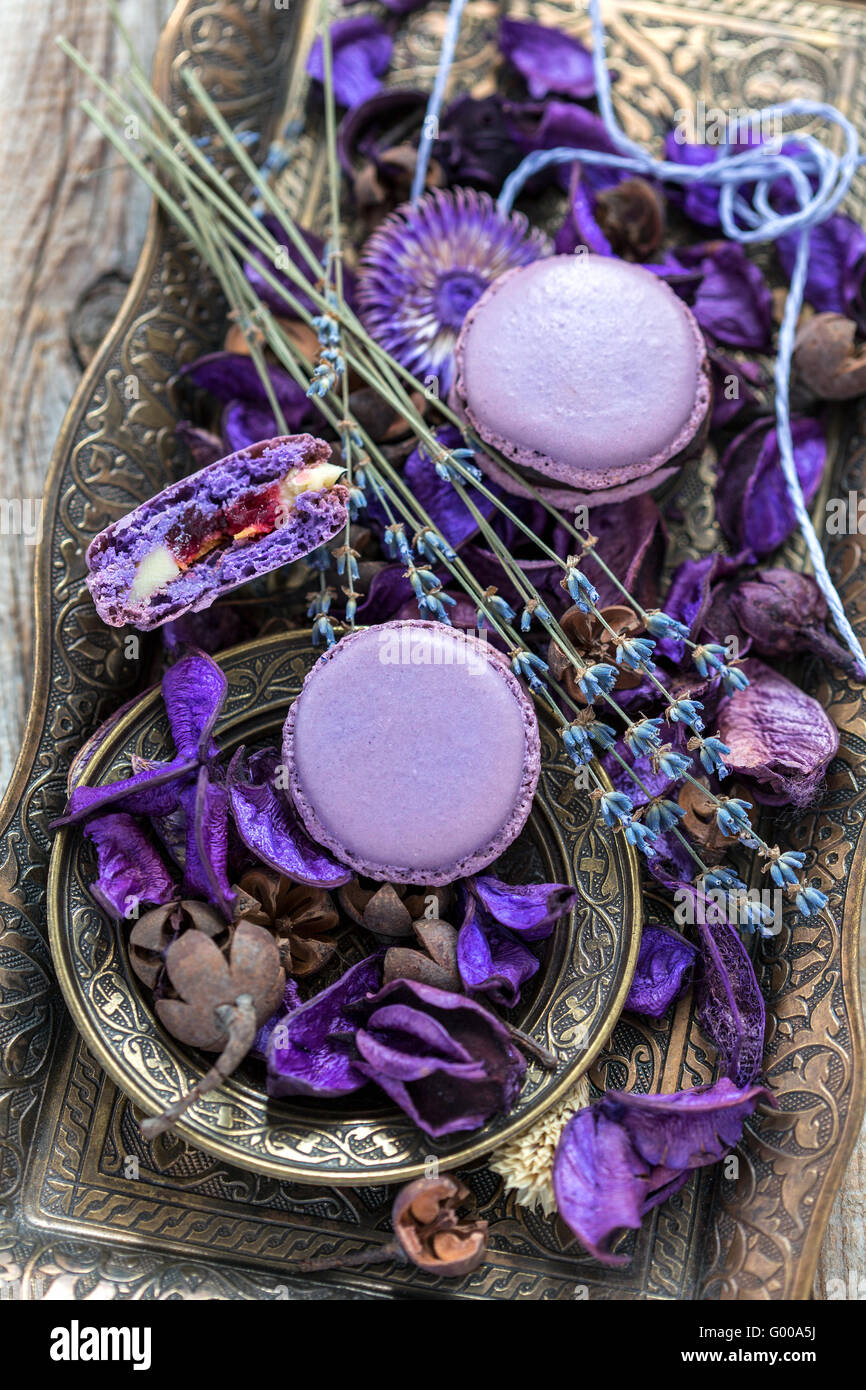 Lavendel Macarons. Stockfoto