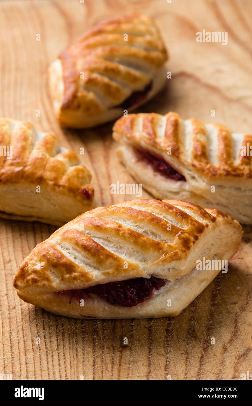 Blätterteig mit Marmelade Stockfoto