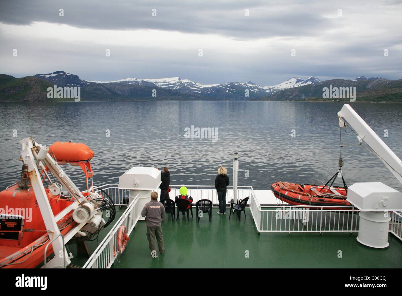 Fähre in Nord-Norwegen am Polarkreis Stockfoto
