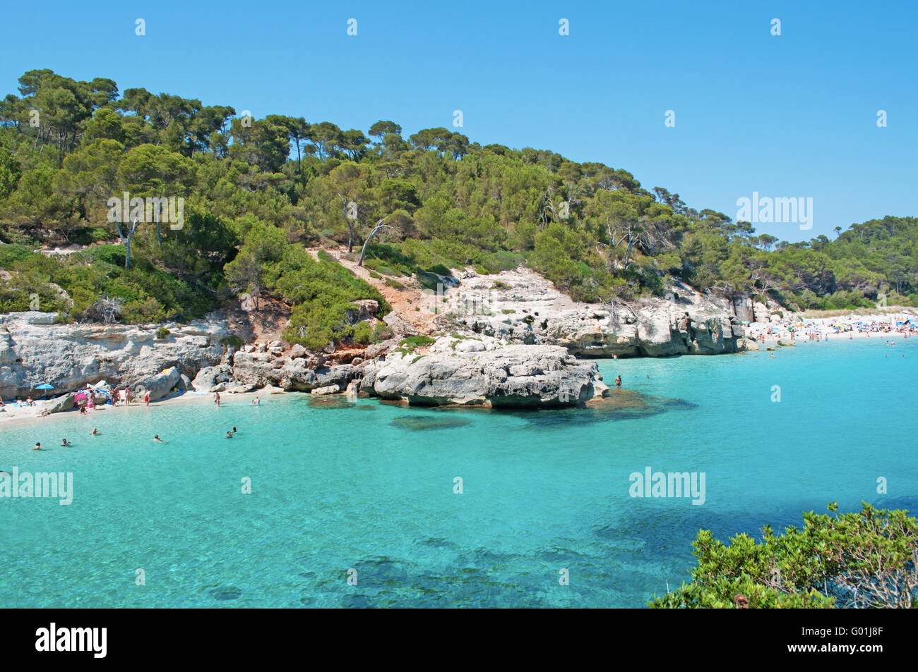 Menorca, Balearen, Spanien, Europa: Blick auf die Strände von Cala Mitjana und Cala Mitjaneta, natürlichen Gegend von besonderem Interesse im Südwesten Stockfoto