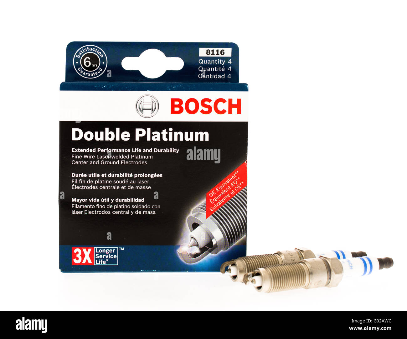 Winneconne, Wisconsin - 15. April 2015: Bosch Platin Zündkerzen sind für Otto-Motoren. Stockfoto
