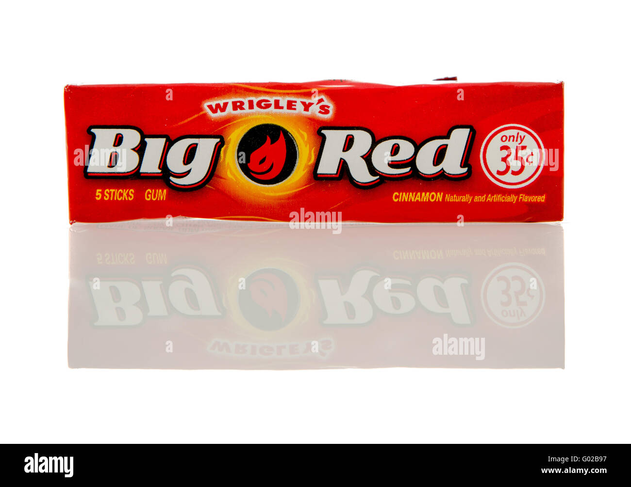 Winneconne, Wisconsin - 19. Februar 2016: Paket von Wrigleys Big Red  Kaugummi in Zimt-Geschmack Stockfotografie - Alamy