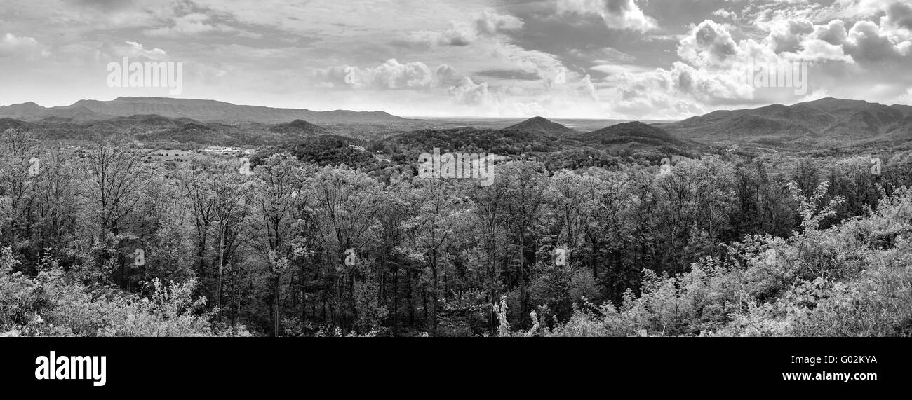 Schwarz / weiß Landschaft Panorama von Appalachian Berge und Hügel Stockfoto