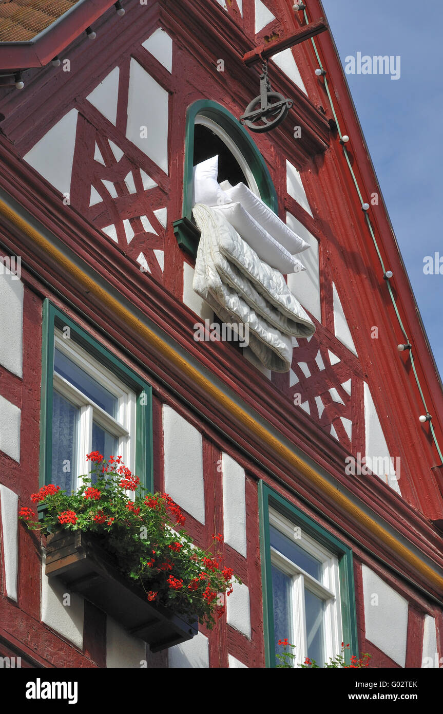 Antique Duvet Stockfotos & Antique Duvet Bilder - Alamy