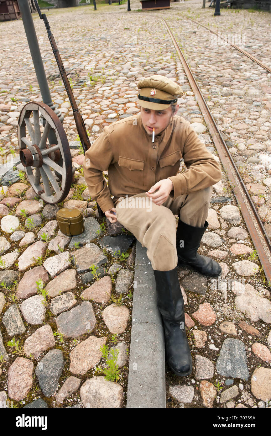 Retro-Stil Bild mit Rauchen Soldat. Stockfoto