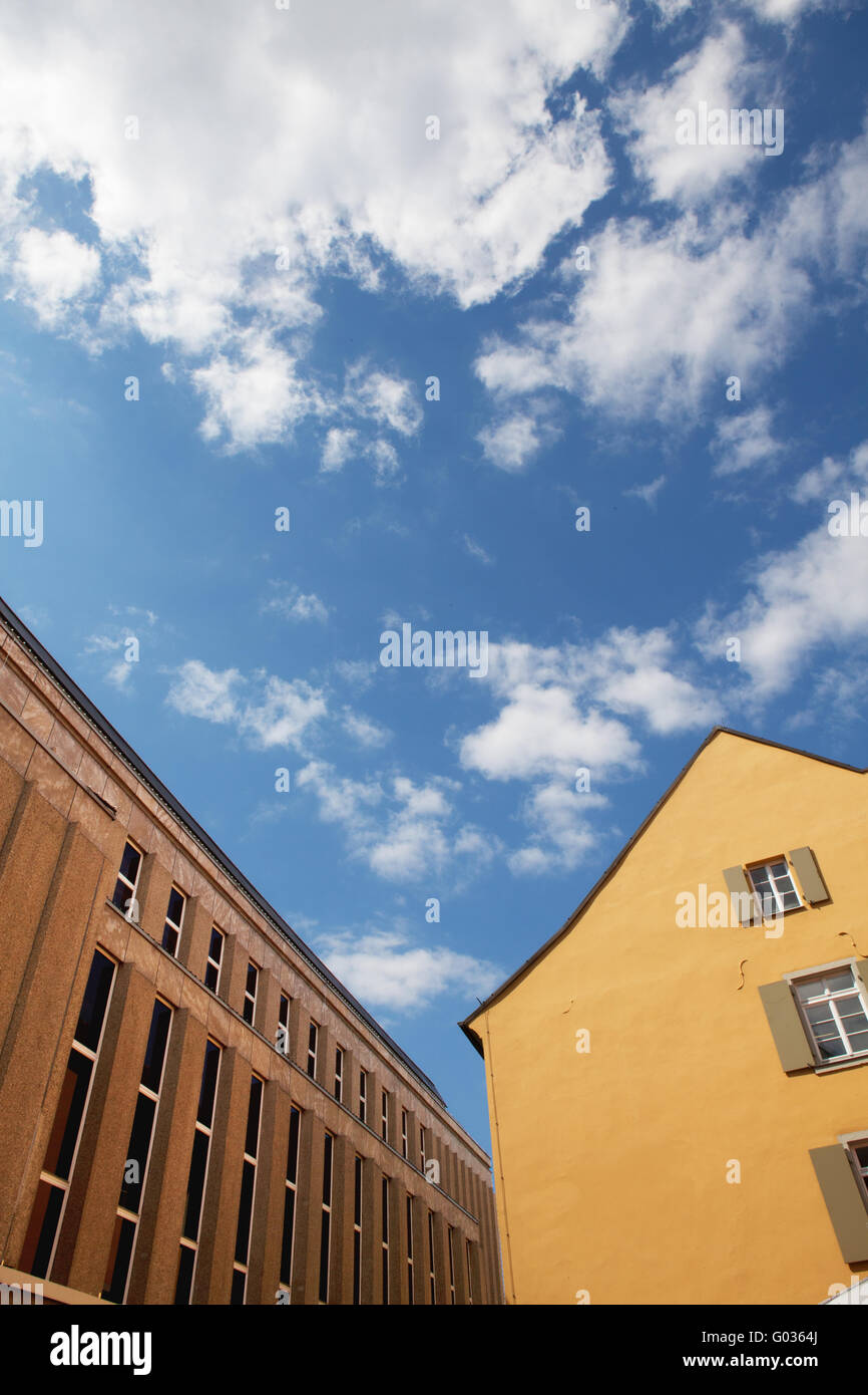 Alt und neu in Freiburg Stockfoto