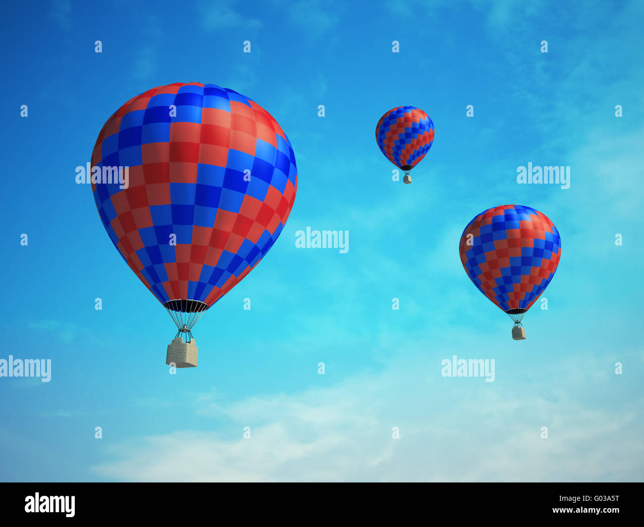 Drei bunte Luftballons auf blauen Himmelshintergrund Stockfoto
