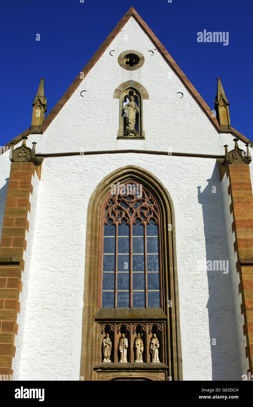 Fenster über dem Portal der Kirche, Mariawald Abbey Stockfoto