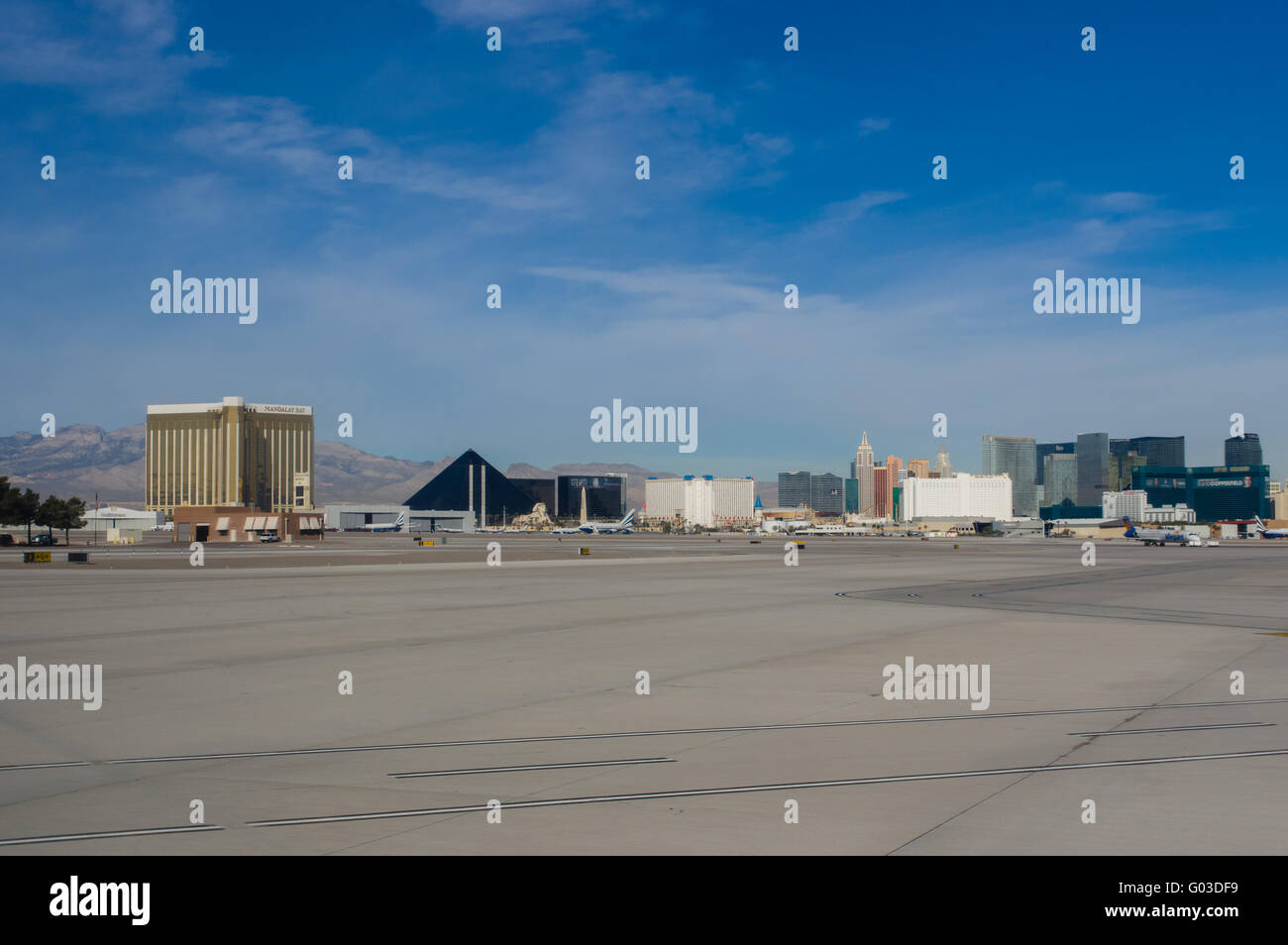 Blick auf den Las Vegas Strip vom McCarran International Airport.  Las Vegas, Nevada Stockfoto