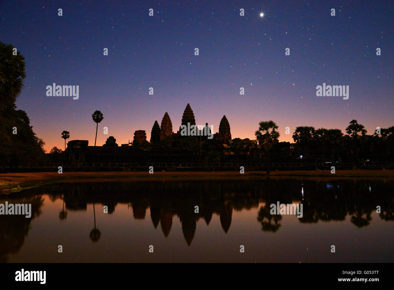 Stars und früh am Morgen über Angkor Wat, Angkor Welterbe-Aufstellungsort, Siem Reap, Kambodscha Stockfoto