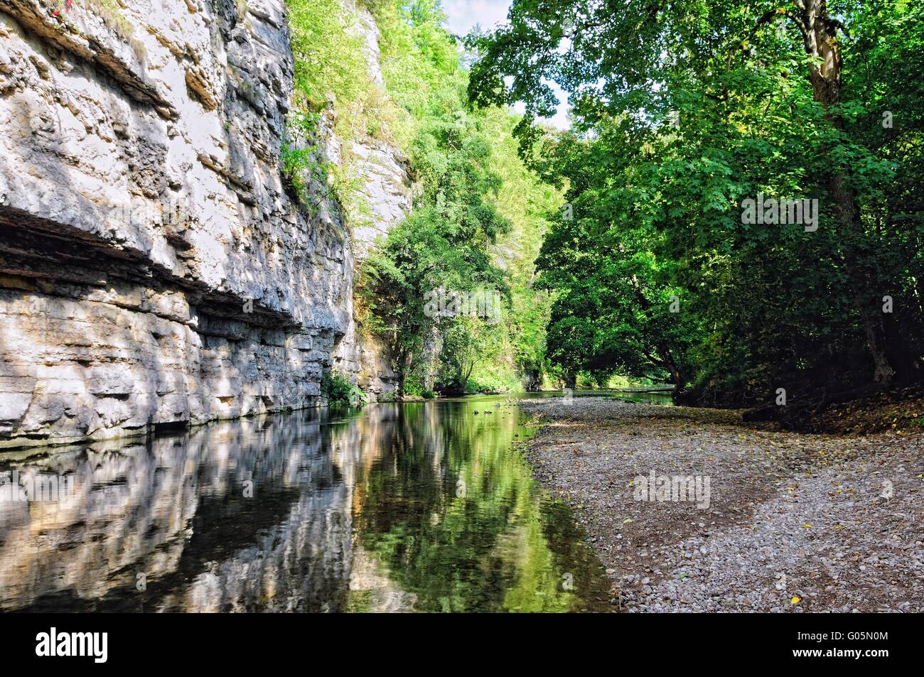 Kalksteinmauer in der Wutachschlucht Schwarzwald Stockfoto