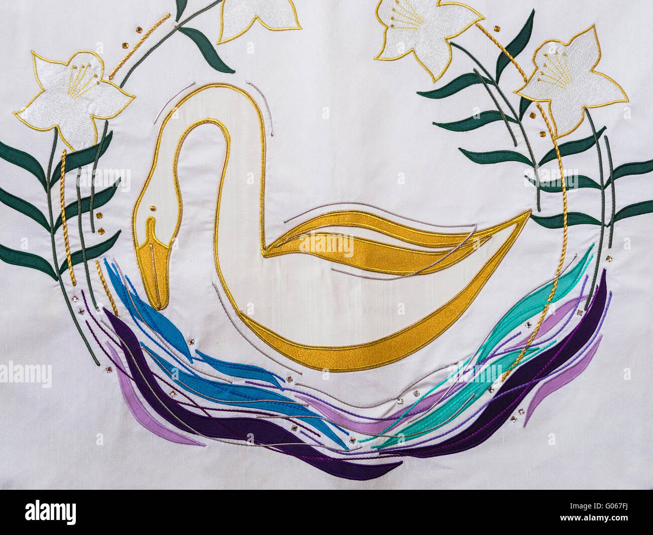 Tuch der Altar in der Kapelle am St Hugh's College, Universität Oxford, für nur Studentinnen im Jahre 1886 gegründet. Stockfoto